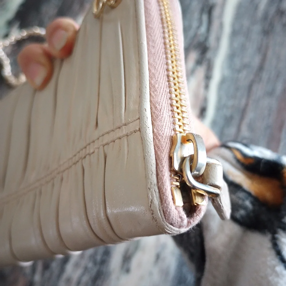 Prada zippy wallet - Picture 5 of 8